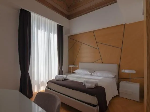 L'arte Dell'eleganza Bed & Breakfast 3*